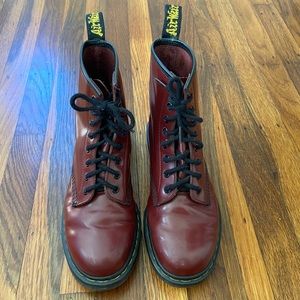 Dr. Martens Core 1460 8-Eye Boot